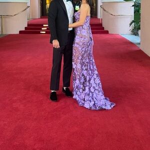 Bronx and Banco Jasmin gown in lilac. Size small